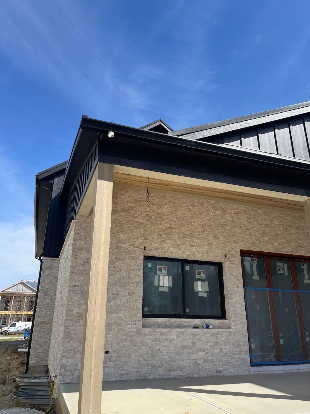 Trim and flashing detail on a Southern Green siding job